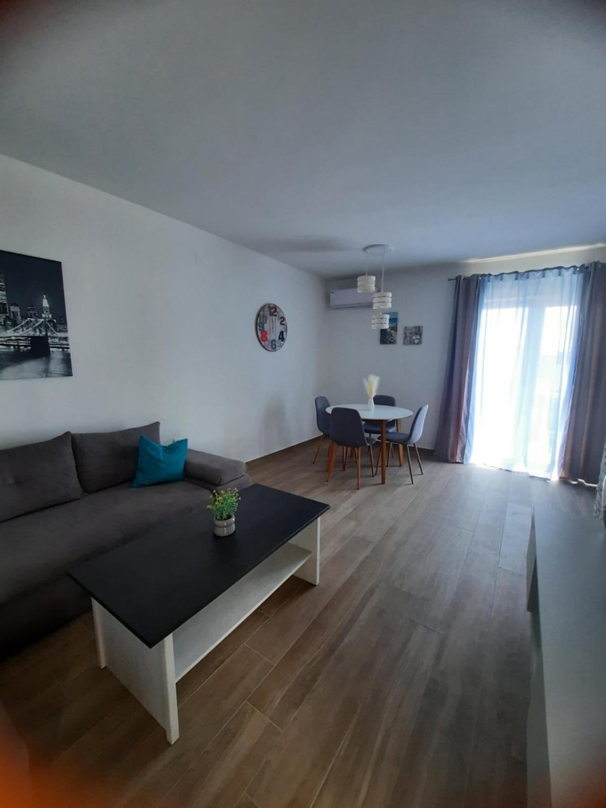 Apartmani Gabrijel Novi Vinodolski Exterior photo