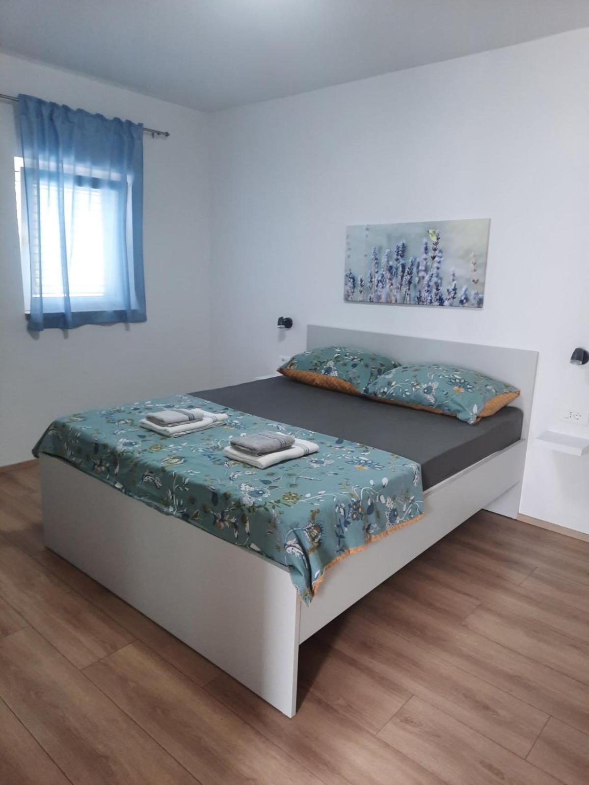 Apartmani Gabrijel Novi Vinodolski Exterior photo